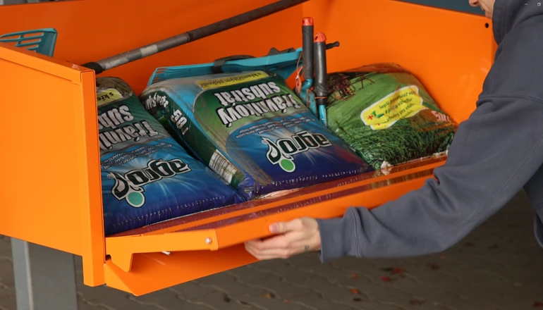 Transportní boxy na písek nebo květníky